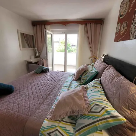 In - Istrien 11080 * بولا