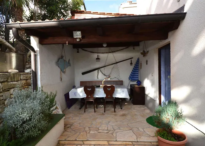 In - Istrien 11080 شقة بولا