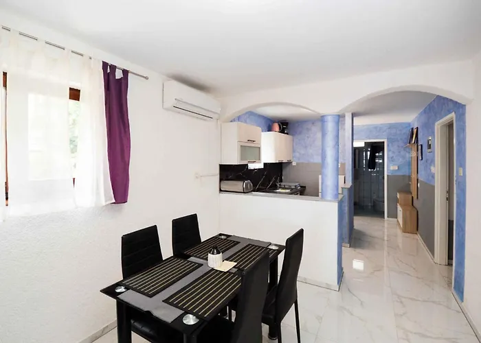 شقة In - Istrien 11080