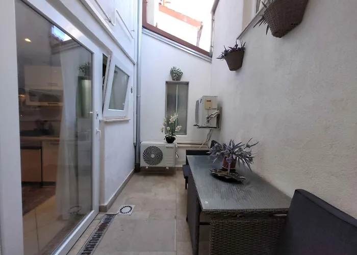 In - Istrien 11080 بولا