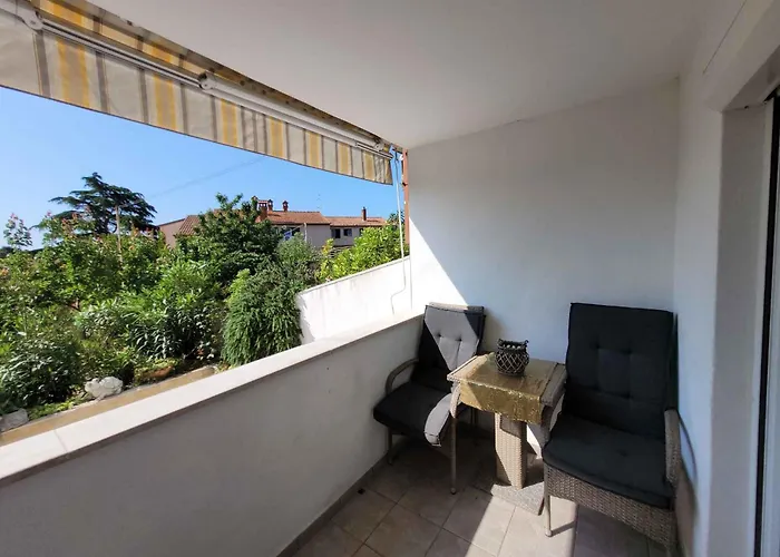 In - Istrien 11080 * بولا