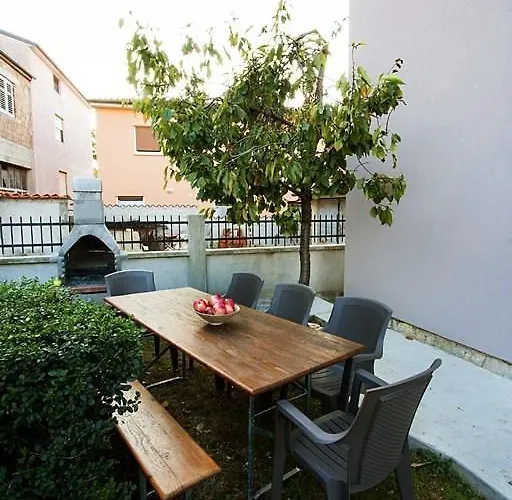 In - Istrien 11080 شقة *